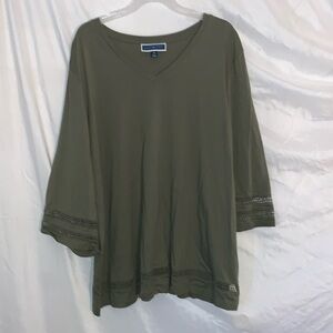 Green shirt very cute 2X